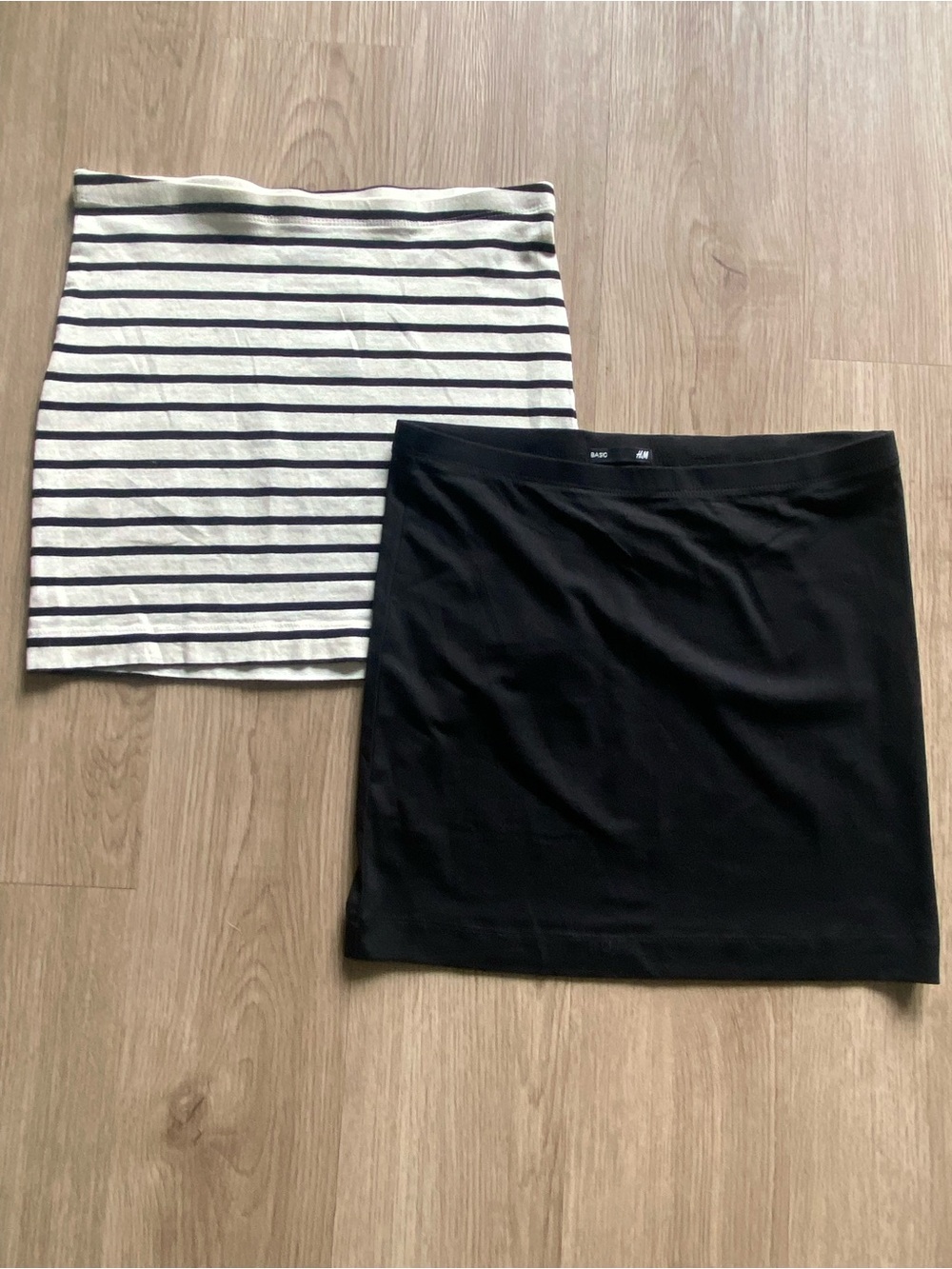 NWT - H&M Body con Mini Skirt (Set of two)